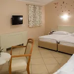 Kozana Hotel 3*